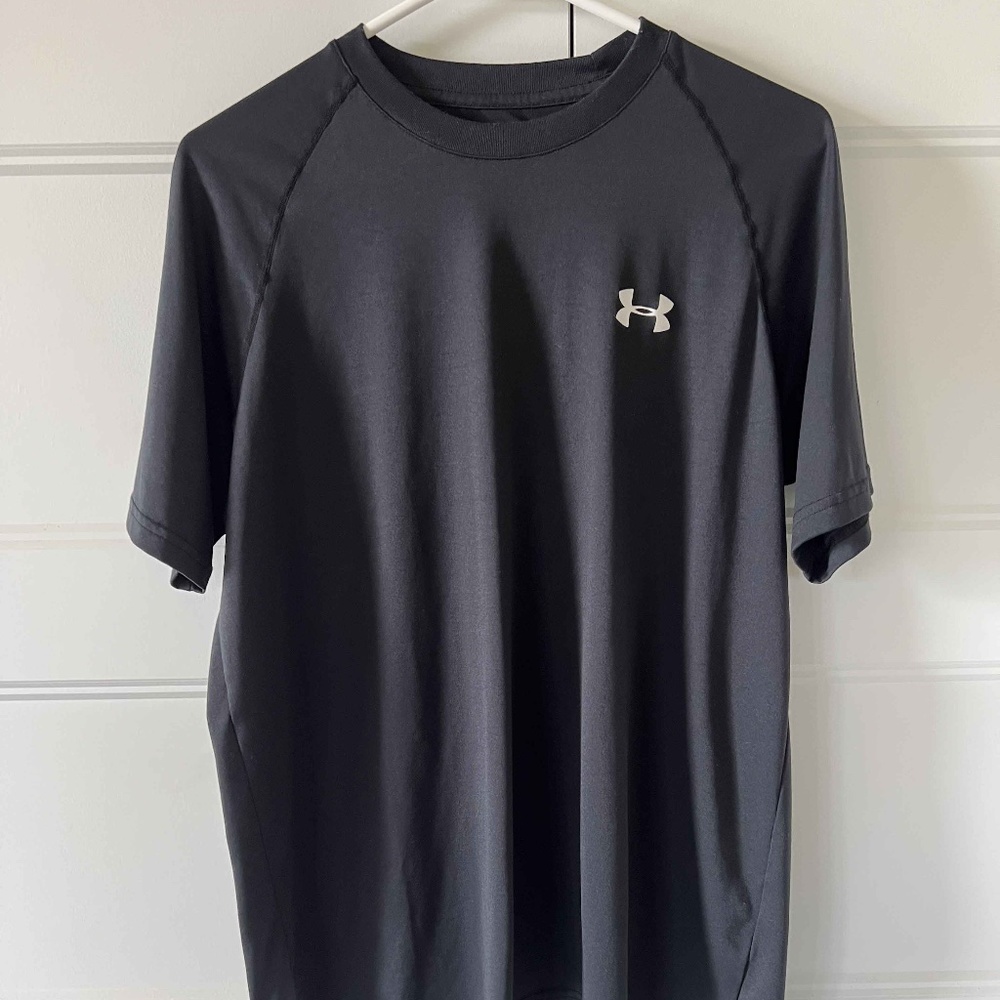 Under Armor heat gear mens medium